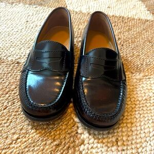 Men’s 6E Cole Haan pinch penny dress loafer in burgundy.